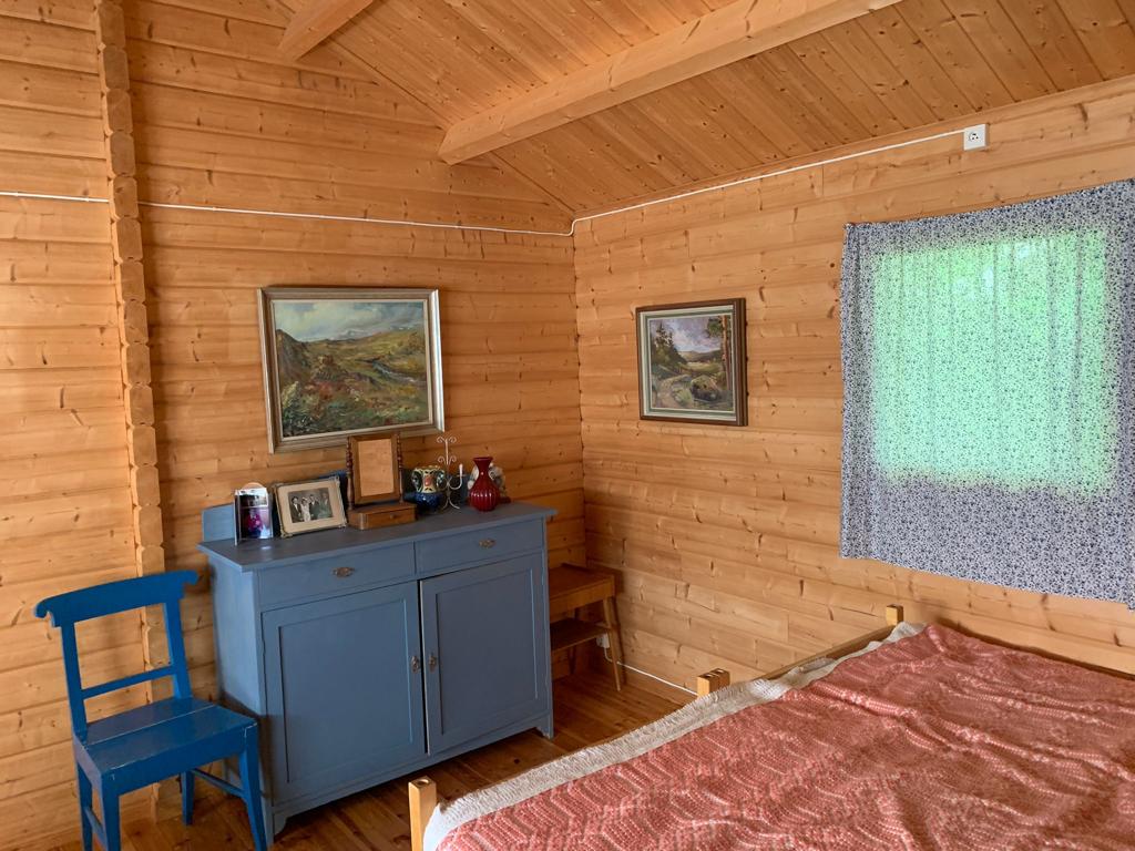 Sleeping cottage exterior